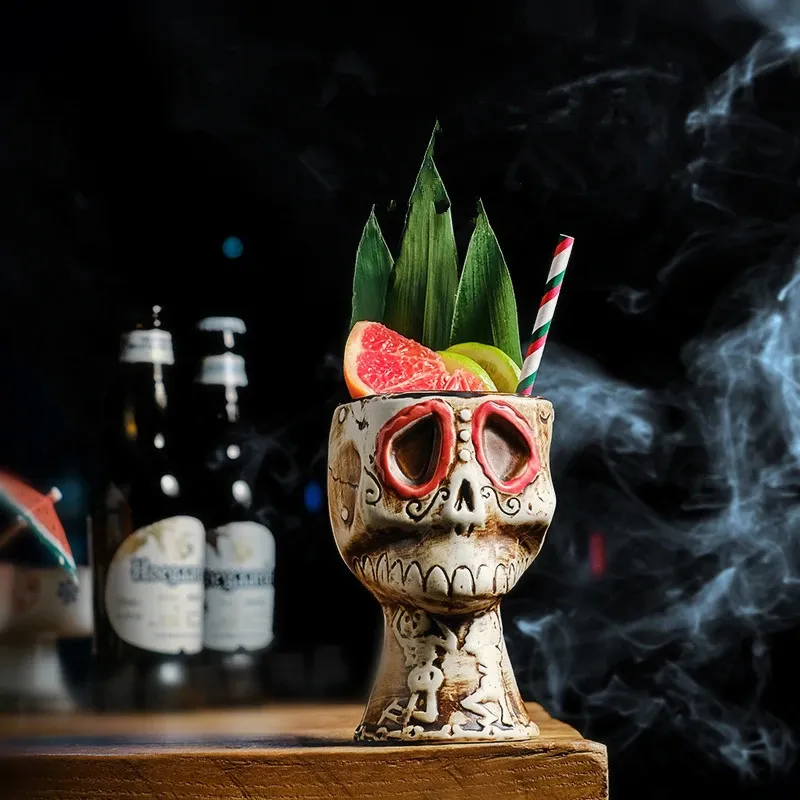Copa de cóctel con calavera pa - Wine Mix With Beer reseña y precio