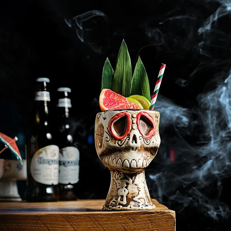 Copa de cóctel con calavera pa - Wine Mix With Beer reseña y precio